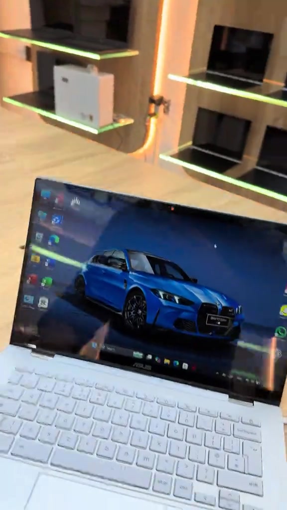 هذا جمال كله موجود قطعه وحده بس من شركة اسوس موصفات  i5 G7 جيل 11 رام 8 هارد 256ssd كارت شاشه داخلي 4G حجم 14 انج لمس قلاب  نظافه جهاز 99‎%‎ شحن حديث تايب سي 65 واط وندوز 11 بسعر 450 الف توصيل مجاني ضمان شهرين اي خلل مصنعي ***********
