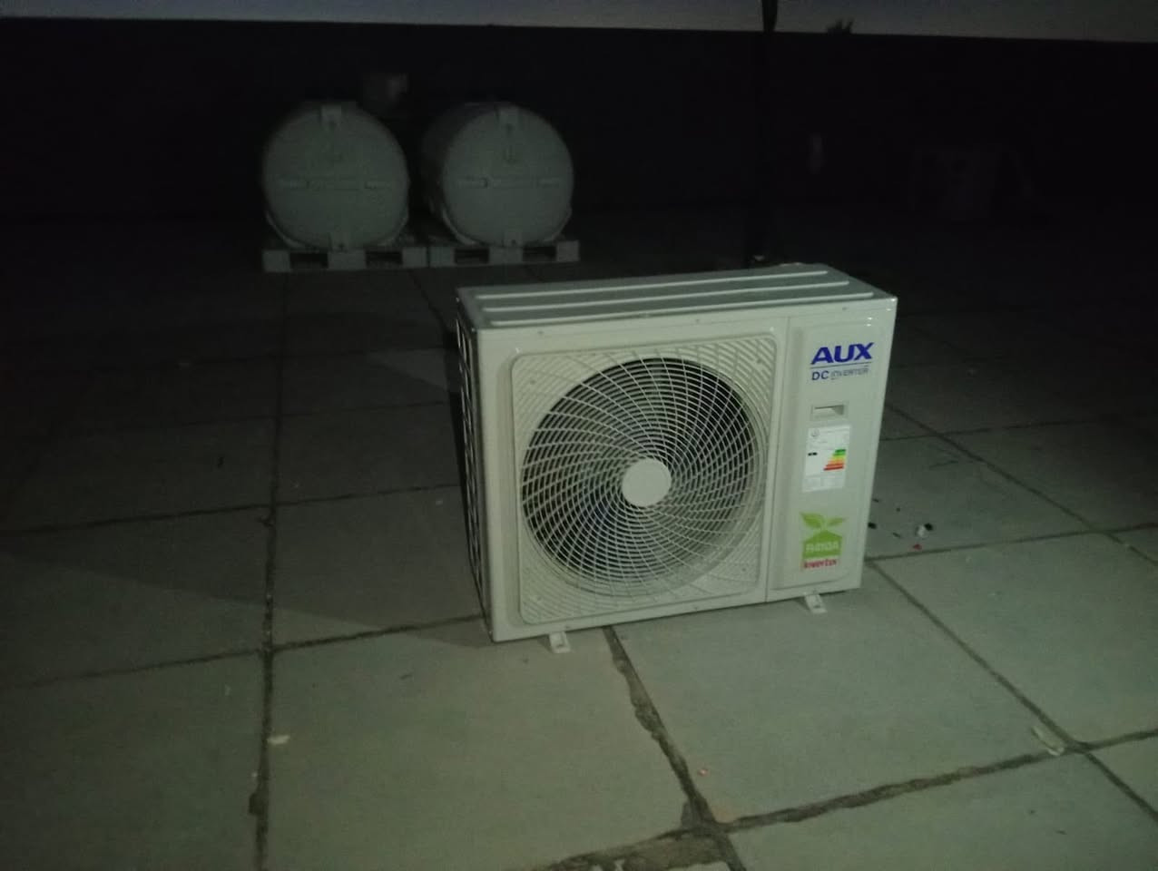 :

السلام عليكم
تم بحمد الله إنجاز عمل اليوم،
نصب سبالت في منطقة الدورة.
نسأل الله التوفيق والرزق الحلال للجميع

ابو علي ***********
***********
