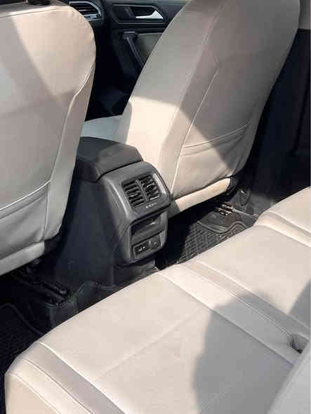 بسم لله 
 سياره فلكسواكن تيغوان موديل 2020
موصفات سياره SE
فول ماعدا لفتحه
7راكب
رادار امامي 
رادار خلفي 
رادار جانبي
توقف ذاتي 
كشنات امامي تدفئه
شاشه كبيره
كامره دواره
اوتو هولد
هندبريك بصمه
ماشيه تقريبا 71الف مايل
ضرر سياره صندوك مبدل بلادي نفس لون
صبغ جاملغ خلفي 
باب لخلفي بارد اثر طخت ماطور
 سعر 167 وبيه مجال 

لااستفسار ع رقم 
*********** هذا وتساب
*********** أربيل
