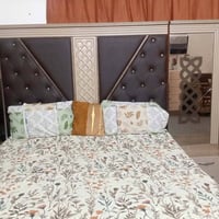 سرير • تخت • نوم • غرفة نوم • اثاث منزلي • ديكورات منزلية • سرير للبيع...