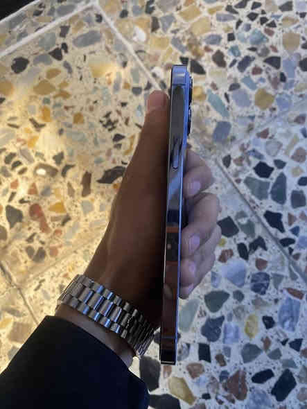 السلام عليكم ايفون 13 برو ماكس لون بحري الذاكره 256 مبدل بطاريه وبصمت الوجه وكفت بل تحديث بس تصلح فقط بدون ملحقات شرق اوسط العنوان بغداد القاهره السعر 525 وبي مجال للتصال ***********
