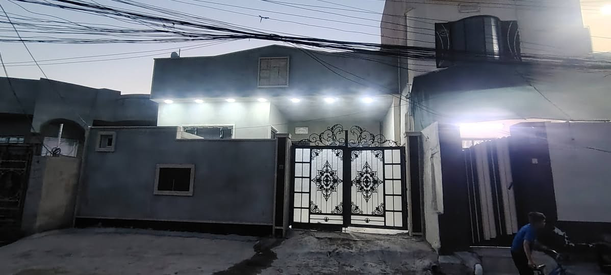 عقارات الهاشمي حي القوسيات 
بيت للبيع خلف مطعم زقوره البيت كامل المساحه 220 متر السعر 65 مليون وبي مجال
 الاستفسار على الرقم
***********
***********
