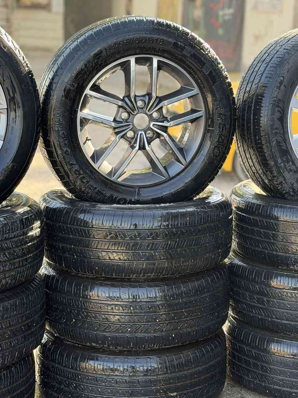 سلام وعليكم شباب وياله جيب اصليات حجم 20و18
(خدمات دبي)  العنوان بغداد الطالبيه فلكه83 كسره وعطش تجي البانزين خانه الكياره اول ما تعبره اول ستداره مقابيلك خدمات دبي ***********كاظم شاوي
