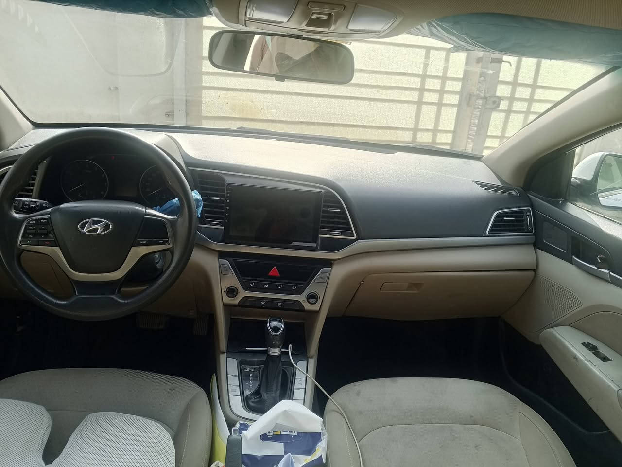 السلام عليكم النتره للبيع موديل 2018
السياره جاهزه  بسمي رقم بغداد 

مكينه 2000 داخله نضيفه السياره حلوه وجديده 

بيه بيبان ثنين امبدلات وارد خليجي 

تبريده جاهز 

مكاني ناصريه مركز وأنه مكلف بل نشر 

هذا رقم راعيه *********** غير متواجد ع الفيس

السعر 125وبيه مجال للشرائ
مستعجل ع المداور اريد مداور
