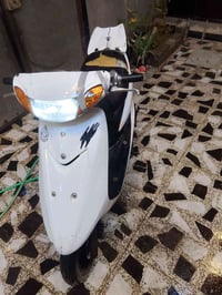 دراجه عصفوريه نضيفه كله شغاله دبلات جدد تايرات جدد مكينه جديده عوزه بس...