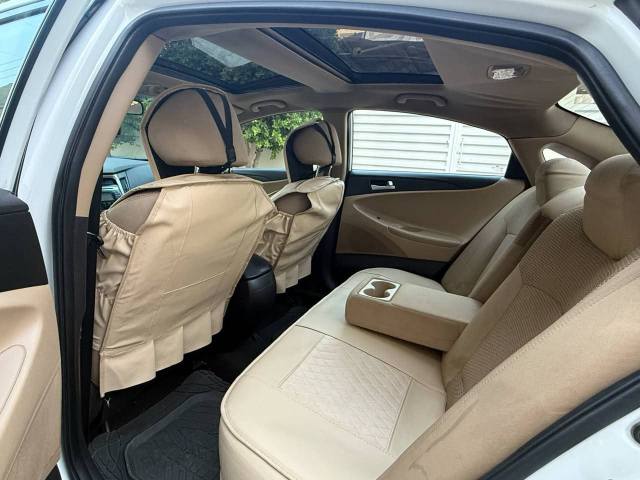 سيارة سوناتا وارد خليجي 2011
شرط كير محرك صدر امامي خلفي جاهزها اربعه تايرات جددت بيها فقط جاملغ امامي كلير وباقي سياره كفاله عامه موصفات معروفه مكاني صويره سعر 132 اتصال 
***********
