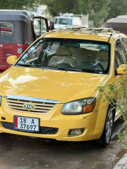 السلام عليكم سيراتو 2008 كير عادي مكينه 2000 دوش السعر ٦٨ و بيه مجال قليل مكاني بغداد الشعله ***********
