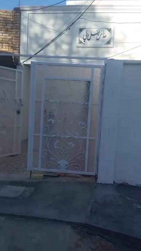 مشتمل 100متر في منطقة ال5000 يتضمن استقبال وحولي ومطبخ  وغرفة جبيره  وغرفة فوك وبيتونه جاهز على اخر حبايه من مجاري بياض كاشي تانكيات سخان كلشي متكامل للتواصل على هذا الرقم 
***********
