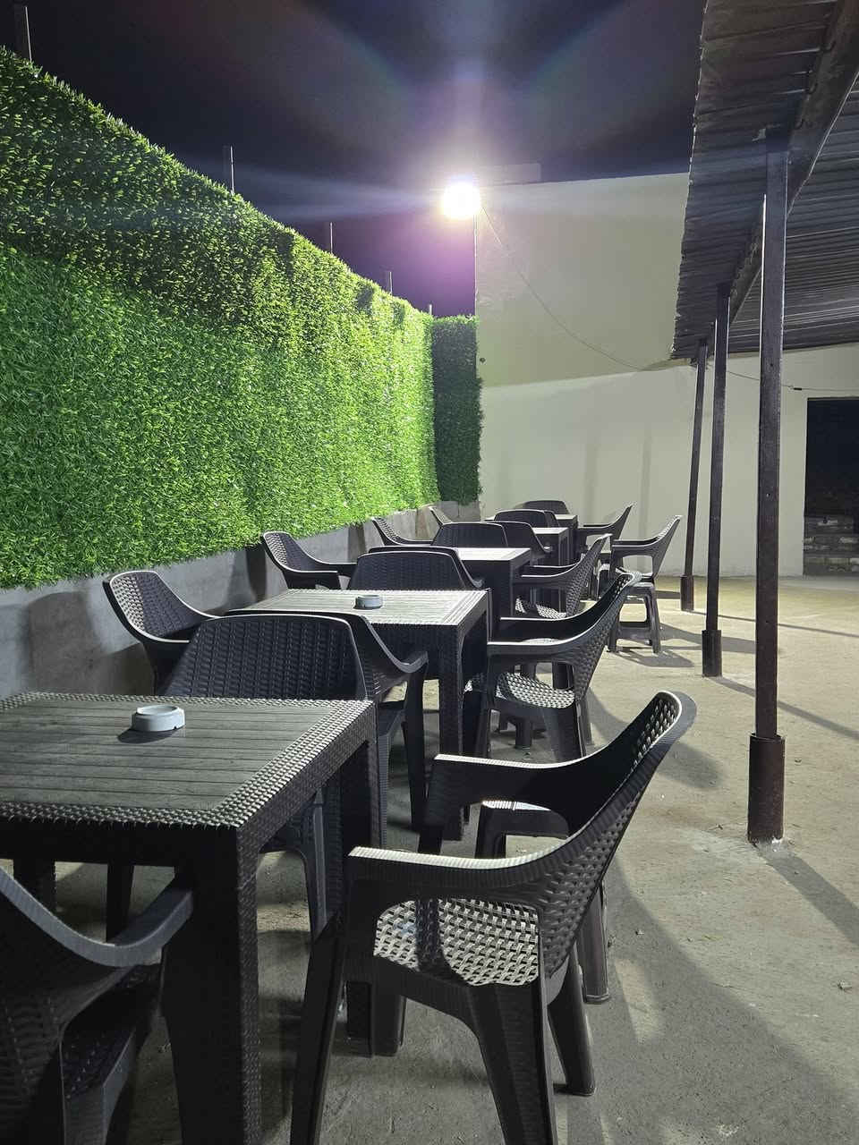 على بركة الله افتتاح نادي الكمالية
كوفي جاهز ومفتوح وملعب قريبا 
يوجد لدينا نراكيل ،كابتشينو،جاي، اندومي ، عصاير 
دومنه ورق طاولي 

الموقع الكمالية شارع السياحي ملاصق للدخول لسوق الكمالية 

الموقع 
https://maps.app.goo.gl/aLHQuQoEjD42datB8


**إذا كنت صاحب هذا الإعلان وتريد حذفه لأي سبب، رجاءا أرسل رسالة إلى الدعم الفني**