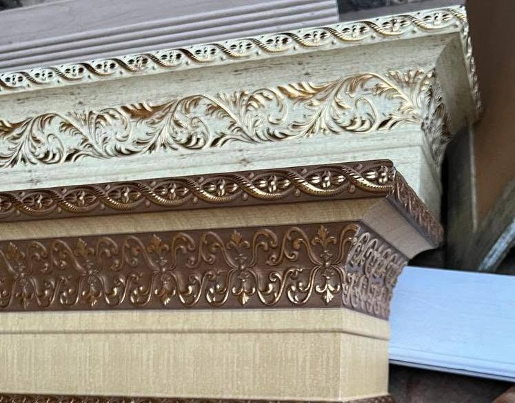 عندي 80 قطعه سكة ستائر  جاهزه بألوان وموديلات متنوعه  بأسعار مناسبة  ابيعهن شلعه بسعر الجمله  او اذا تريد اقل عدد 10 قطع او 20 ابيعلك 
قياس ٢.٥٠    و قياس  ٢ متر 
 
 للاستفسار والطلب راسلنا على ***********
