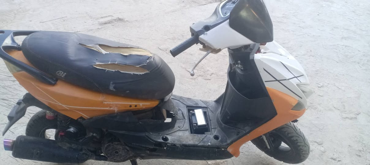 سلام عليكم دراجه لبيع دراجه حلوه نهضهته ومعدل بوشه ١٥٠ صالنصه رياضي تيرات جديد كلوباته شغاله مثل ماكدامك بل صوره  دراجه. حلوه مكينه خرسه مكان دوانيه سعر خاص ***********
