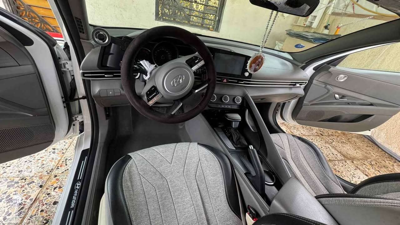 للبيع او مراوس بسياره عاليه النترا 2022 خليجي 
مكينه 1600
بيها طخه بنيد 
مكينه حداده تخم تاير جديد
بيها طخه بلبنيد وباقي كفاله
*********** البصرة, العراق
