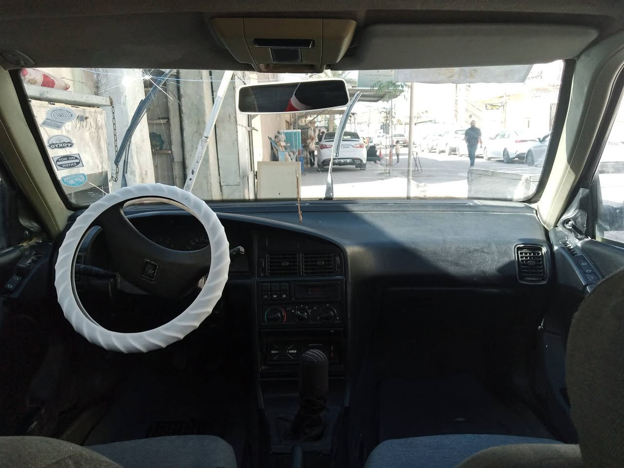 السلام عليكم سيارةبيجو روء مديل 2009تبريد شغال بس عايز راديترتخم  تيرات جديد لمكينة جديدي  لسنوية صاقطة لسعر 19ورقة ***********
