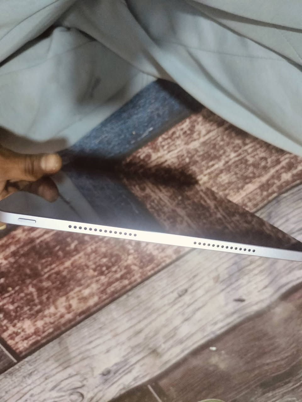 ايباد للبيع نضافه 100 كامل غراضه ملحقاته ذاكره256
شاشه13   144فريم

سعره 350

***********
