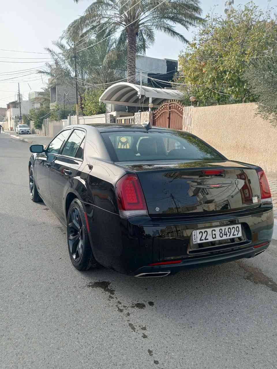 اوباما موديل 2021 اصل فول مواصفات ما عدا السلايت كشن تدفأة كير بالستيرن s  سيارة جديدة بمعنى الكلمه ضررها جاملغ سايق خشم وبنيد صبغ تلث قطع بنيد وجاملغ ونص باب السايق سعر السيارة 255 وبيها مجال شي قليل
رقم الهاتف ***********
