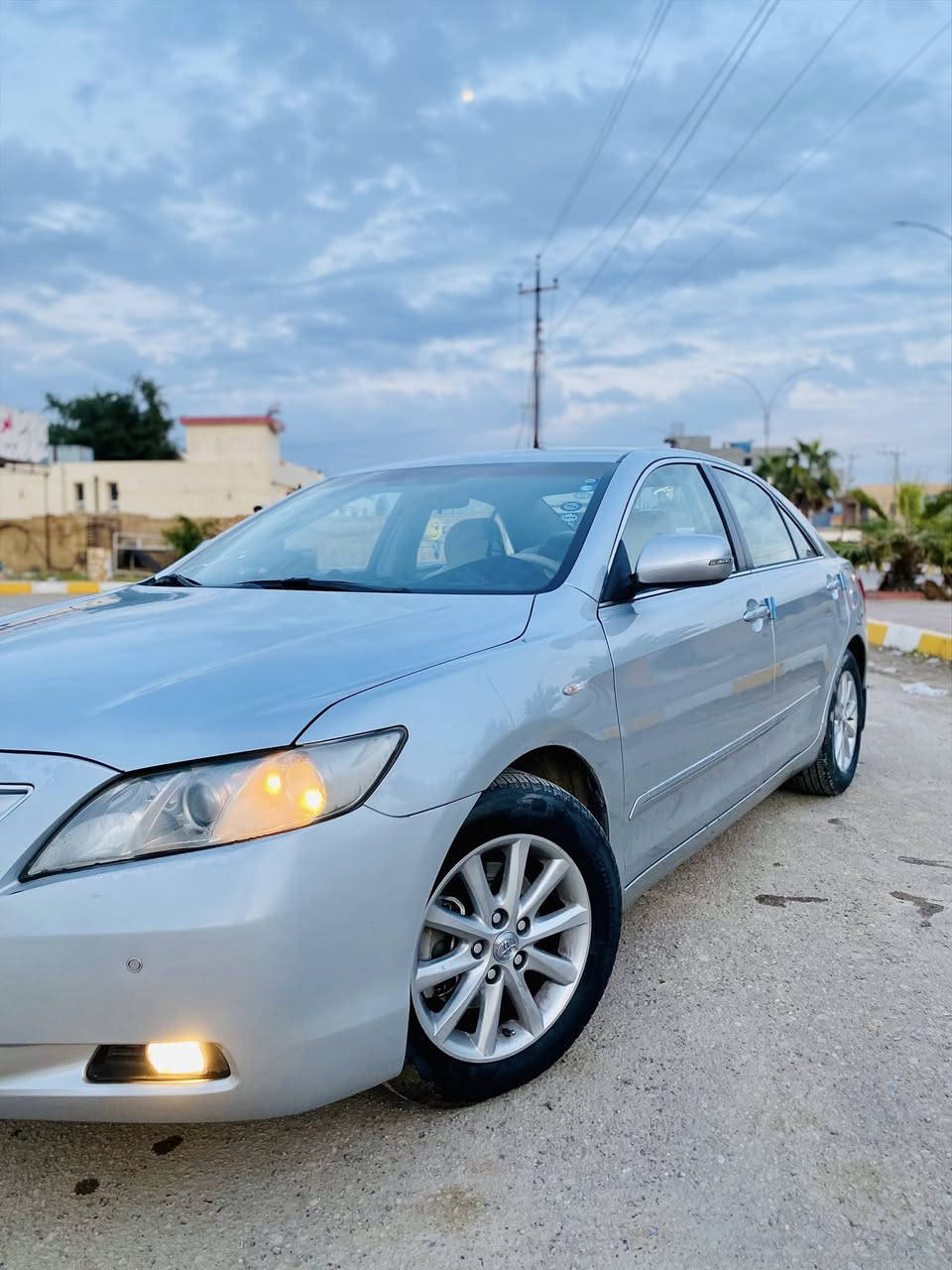 السلام عليكم وين الي يدور نظيف و جديد
كامري 2008 GL خليجي ماشية (183) و قابل للزيادة سويچات الشركة 2 بيها 
مواصفاتها. حساسات خلفي و امامي.
 كامرة خلفية 
اشاير بالمري 
5 ويل كب
گير و محرك لا تنقيص ولا تبخير بشرط و على الفحص
بيها صبغ جوة قبق البنزين فقط الباقي مكفول
السيارة كلش جديدة و بالعافية على الياخذها
السعر (119) و بيها مجال بسيط مكانها صلاح الدين تكريت 

رقم ***********
