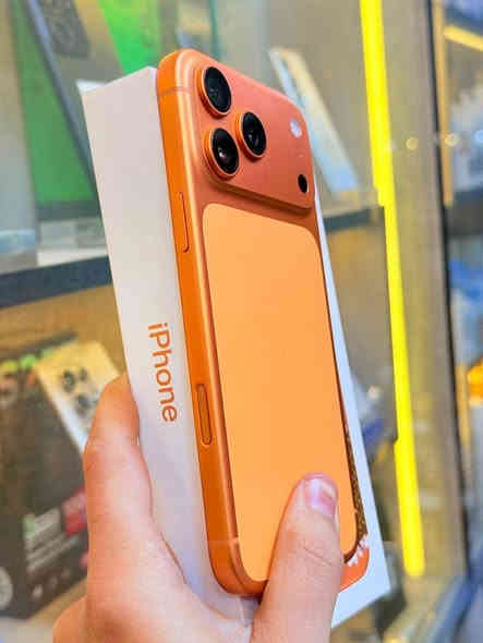 ❤️‍🔥❤️‍🔥 عرض نهاية السنه ❤️‍🔥❤️‍🔥
أيفون17 برو ماكس تك سيمكارت  ذاكره 256 بطاريه 100 جديد بعده ممبدل بي شي مع ضمان 5 ايام نضافه 100‎%‎ كامل ملحقاته اعتبره فاتحه بيدك من الكارتونه وتر بروف عل حاسبه كله نورمل السعر مليون و850 الف  
 بغداد البياع شارع 13 مقابل الحمام مال البياع مركز الريس للموبايل مجاور مكتبه ميم

0772 261 5847
