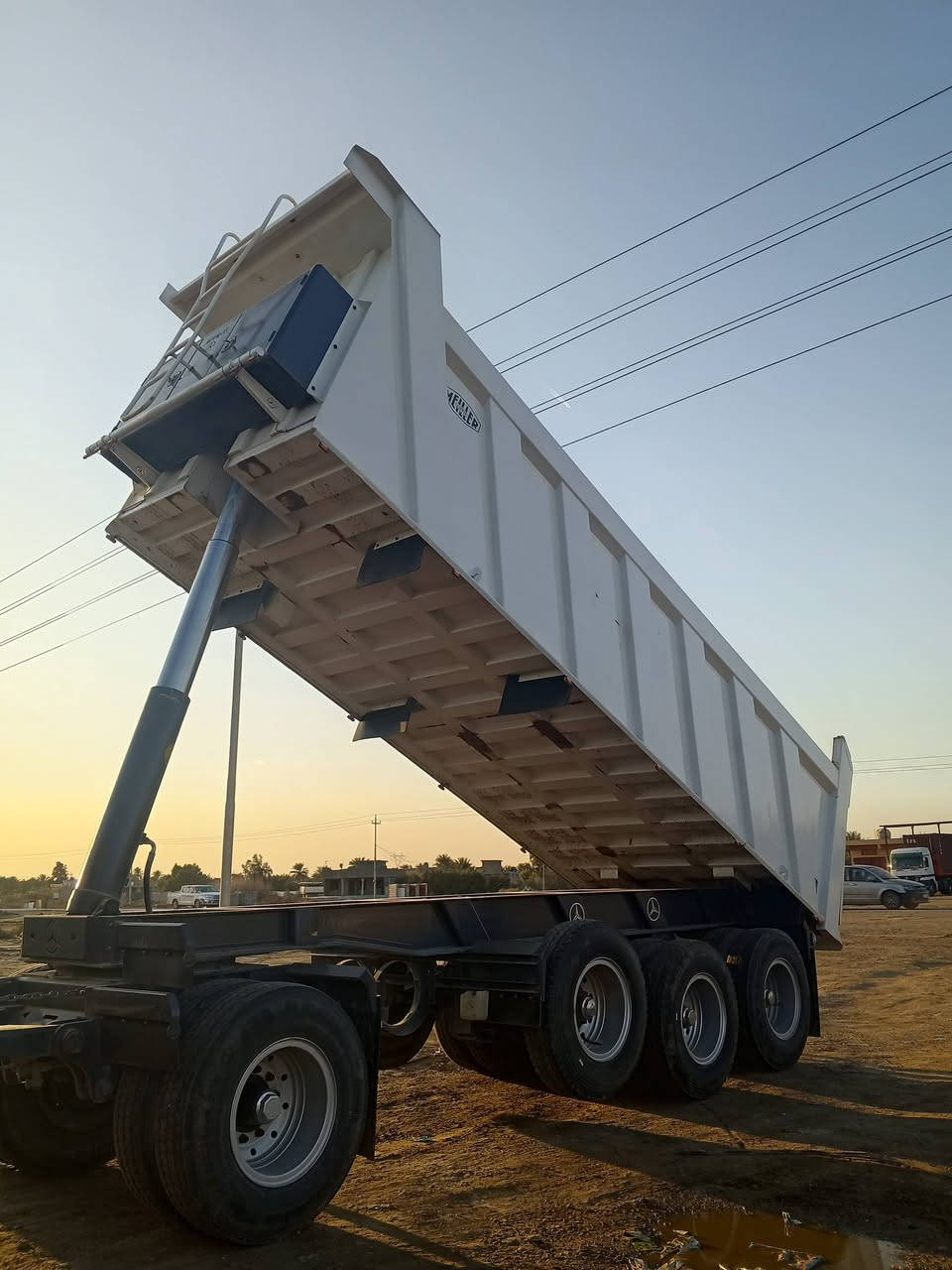 للبيع مقطورة مايلر تفصل هاشم الباوي 2024 تخم تاير طول 735 رتفاع 150 ذرعة 25متر مقطورة أخت زيرو
شاصي 14 دناكير 16 شريط 12م ***********
