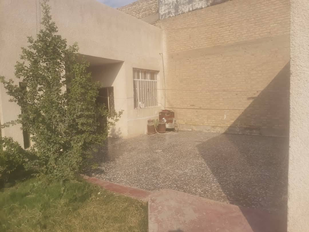 بيت مع محلات اثنين للبيع المساحة 300 متر
الواجهة 12 النزال 25 طابق واحد طابو صرف
العنوان جسر ديالى شارع 60 قرب الفلكة الثانية
الاستفسار على الرقم *********** او الخاص
