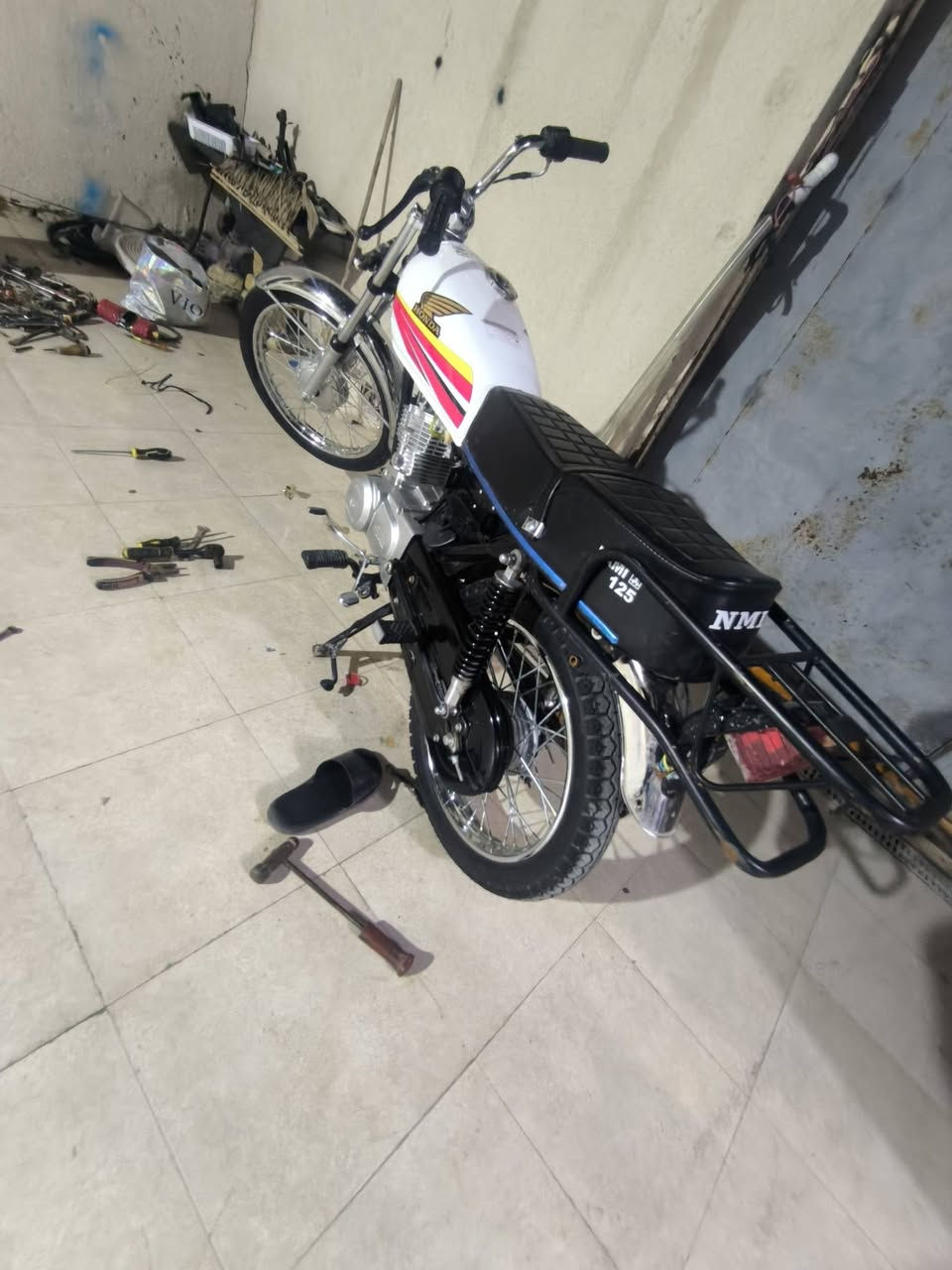 سلام عليكم 
نامه ادوات ادوات توه معمره جديده كلش كامله من كلشي 
اول تبديله دهن مكان ناصريه مركز سعر ٦٢٥ شراي يجي خاص


**إذا كنت صاحب هذا الإعلان وتريد حذفه لأي سبب، رجاءا أرسل رسالة إلى الدعم الفني**