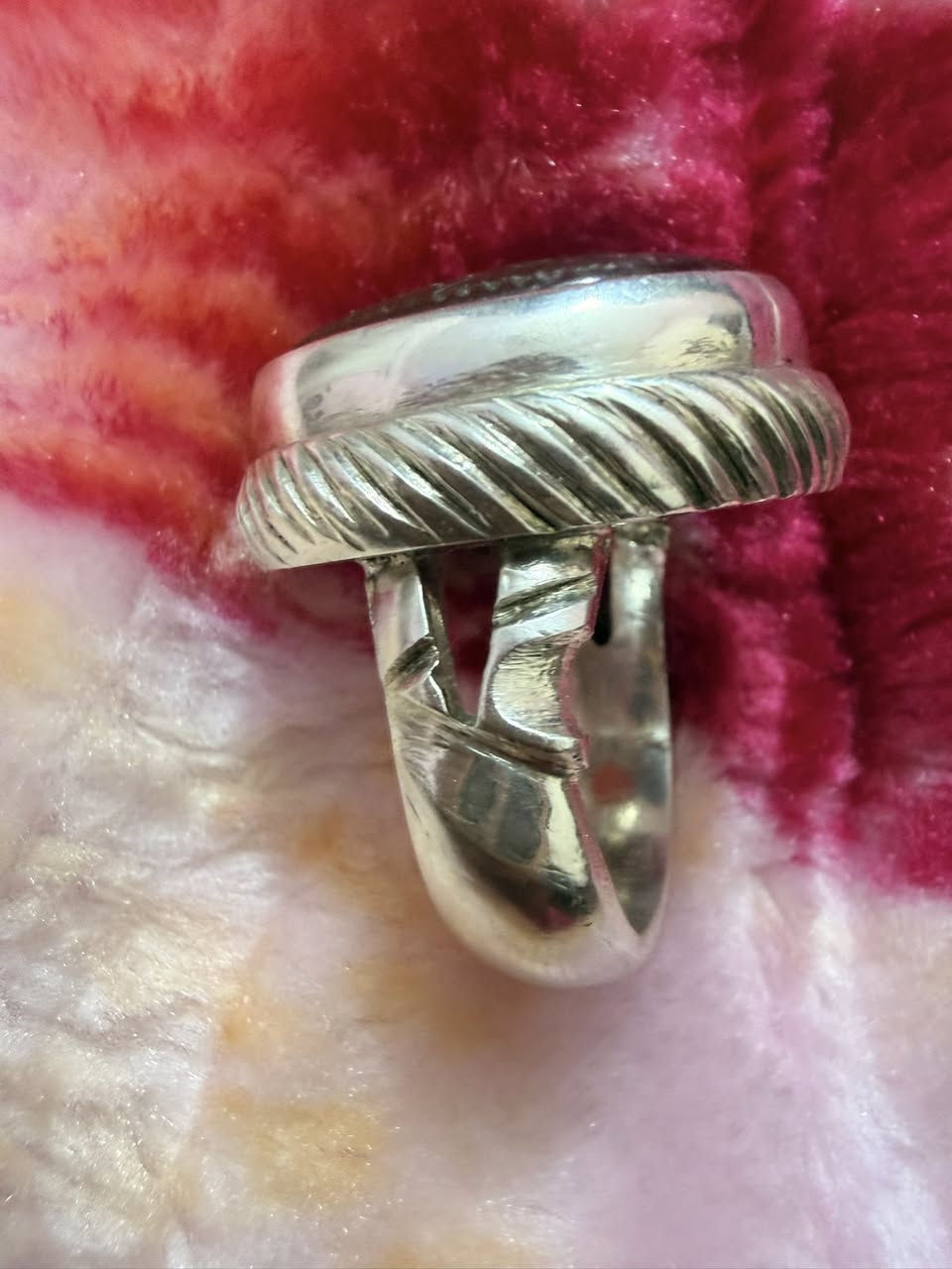 يماني للبيع صياغه يدويه ثقيله


**إذا كنت صاحب هذا الإعلان وتريد حذفه لأي سبب، رجاءا أرسل رسالة إلى الدعم الفني**