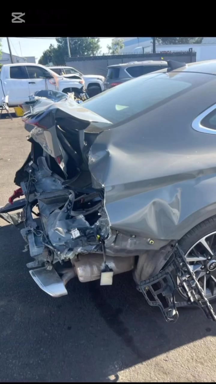 التاج 👑 
🚗 سمكرة وصبغ سيارات باحتراف 🎨
نقدّم خدمات سمكرة وصبغ لجميع أنواع السيارات بأعلى جودة وأفضل الأسعار.
خبرة في إصلاح الحوادث، معالجة الخدوش والصدمات، وصبغ كامل أو جزئي باستخدام مواد أصلية وتقنيات حديثة.
نلتزم بالدقة، السرعة، وإرضاء الزبون لأن سيارتك تعكس ذوقك.

📍 الجودة عنواننا
⏱️ الالتزام بالمواعيد
💯 أسعار منافسة

للتواصل والاستفسار:  ***********📞
