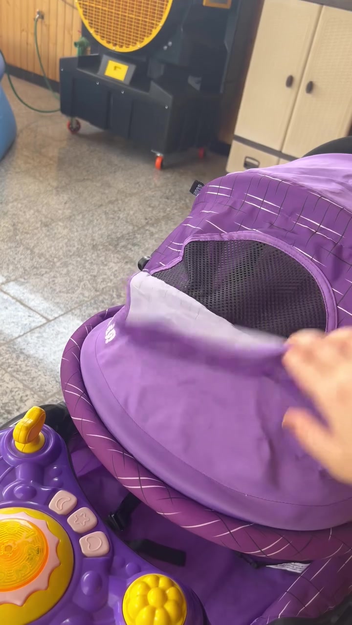 للبيع عربة أطفال (سترولر) بحالة نظيفة جداً 💜
للبيع سترولر لون بنفسجي، استخدام خفيف ونظيف، ما بيها أي كسر أو عطل، جاهزة للاستخدام مباشرة.

المميزات:

* مظلة كبيرة تحمي الطفل من الشمس.
* صينية أمامية للطفل مع مكان للكوب.
* سلة خزن كبيرة بالأسفل.
* قابلة للطي بسهولة وتصير جلوس ومنام
* عجلات سهلة بالحركة وثابتة.
*تتحمل وزن اكثر من 35 كيلو وحجم كبير

الحالة: مستخدمة استخدام بسيط ونظيفة جداً.

📍الموقع: (بغداد العامريه)
💰السعر: (60)وبيه مجال
📩 للاستفسار أو التواصل، راسلني خاص


**إذا كنت صاحب هذا الإعلان وتريد حذفه لأي سبب، رجاءا أرسل رسالة إلى الدعم الفني**