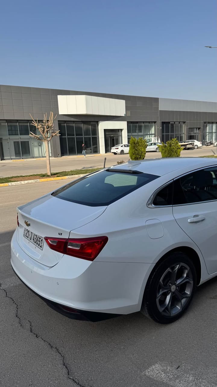 ‎ماليبو موديل ٢٠٢٣ مواصفات LT2
لوحة سنوية جديد ٢٠٣٠ 
بيها قطعة كلير جاملخ خلفي و جاملخ امامي صبخ 
محرك 1.5 توربو محرك گير ما مفتوح 
مواصفات 
رادار 
كشن كهرباء +تدفئة 
حساس امامي خلفي 
شاشة كاميرة 
گير عادي+اوتوماتيك 
اوتو ستوب 
بريك بصمة 
السيارة بدون نقص 
مكان السيارة سليمانية 
سعر ١٢٧ومجال 
*********** السليمانية, العراق
