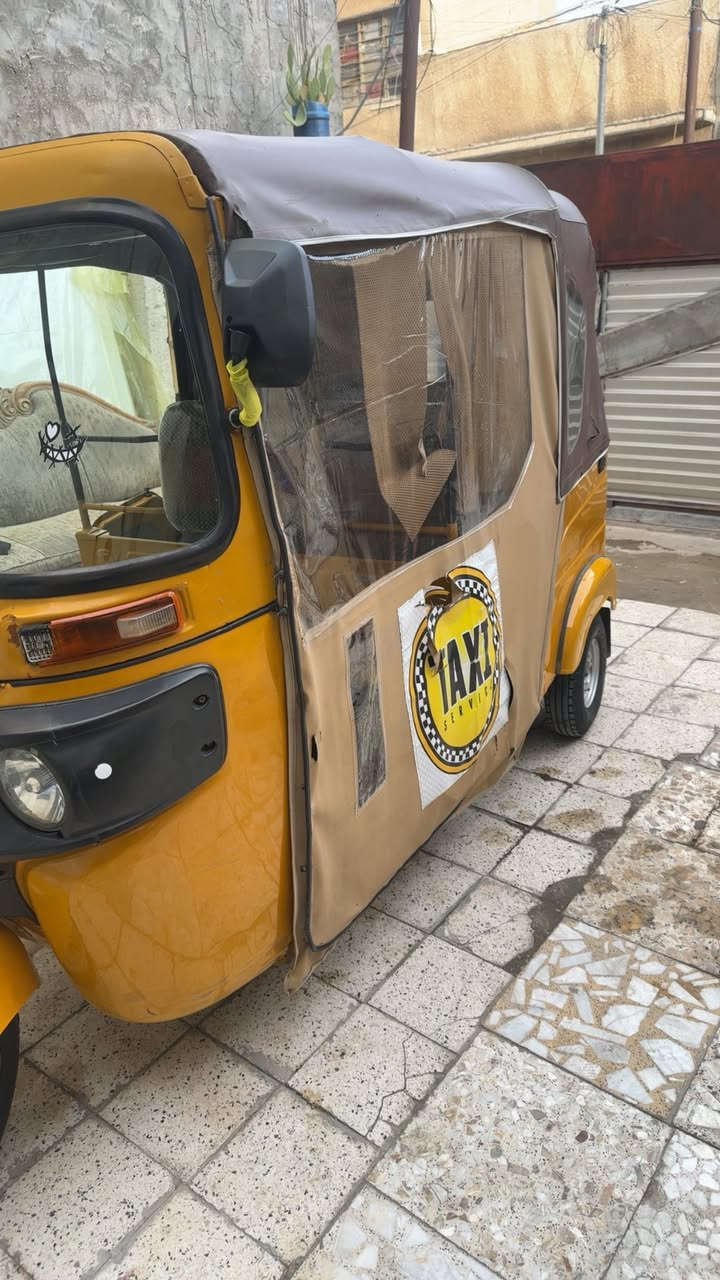 سلام عليكم تكتك مديل ٢١ شهر رقم وسنويه تحويل ثاني يوم مكفوله من صبخ وضربه وحار وبارد مكينه مبدل سنجيل 
السعر ٧٧٥٠ وبيه مجال قليل الطيبين 
مكان بغداد البياع / الشرطه الرابعه ***********
