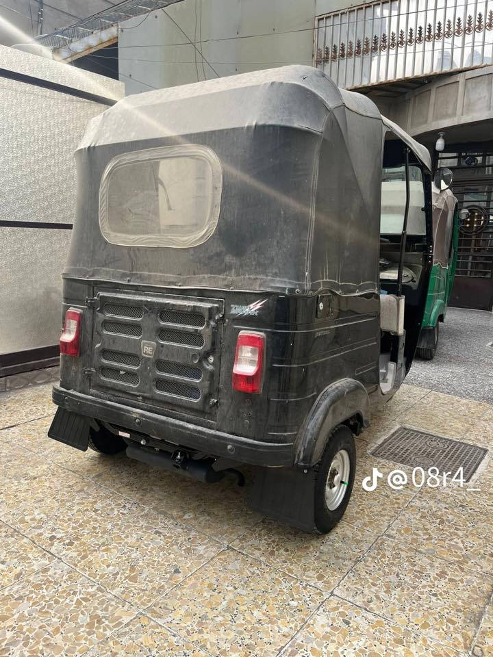 السلام عليكم تكتك موديل 20/10/12رقم وسنويه دراجه تراي زيرو مكفوله كفاله عام ماعده كم شخط امانت الله ليخذه مايخسر تحويل ثاني يوم هاتف ‭٠٧٧٣ ١٨٤ ٧٢٥٤‬
مامتواجد خاص
