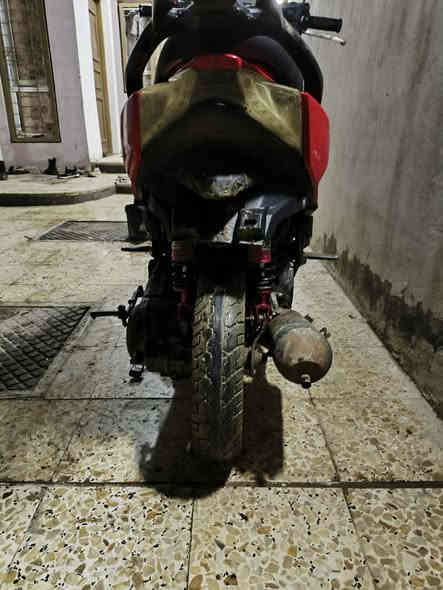 سلام عليكم دراجه سكنس للبيع دراجه حلوه نهضهته حلو  سعر خاص المكان دوانيه هاذه رقمي ***********
