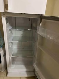 ثلاجة • أجهزة منزلية