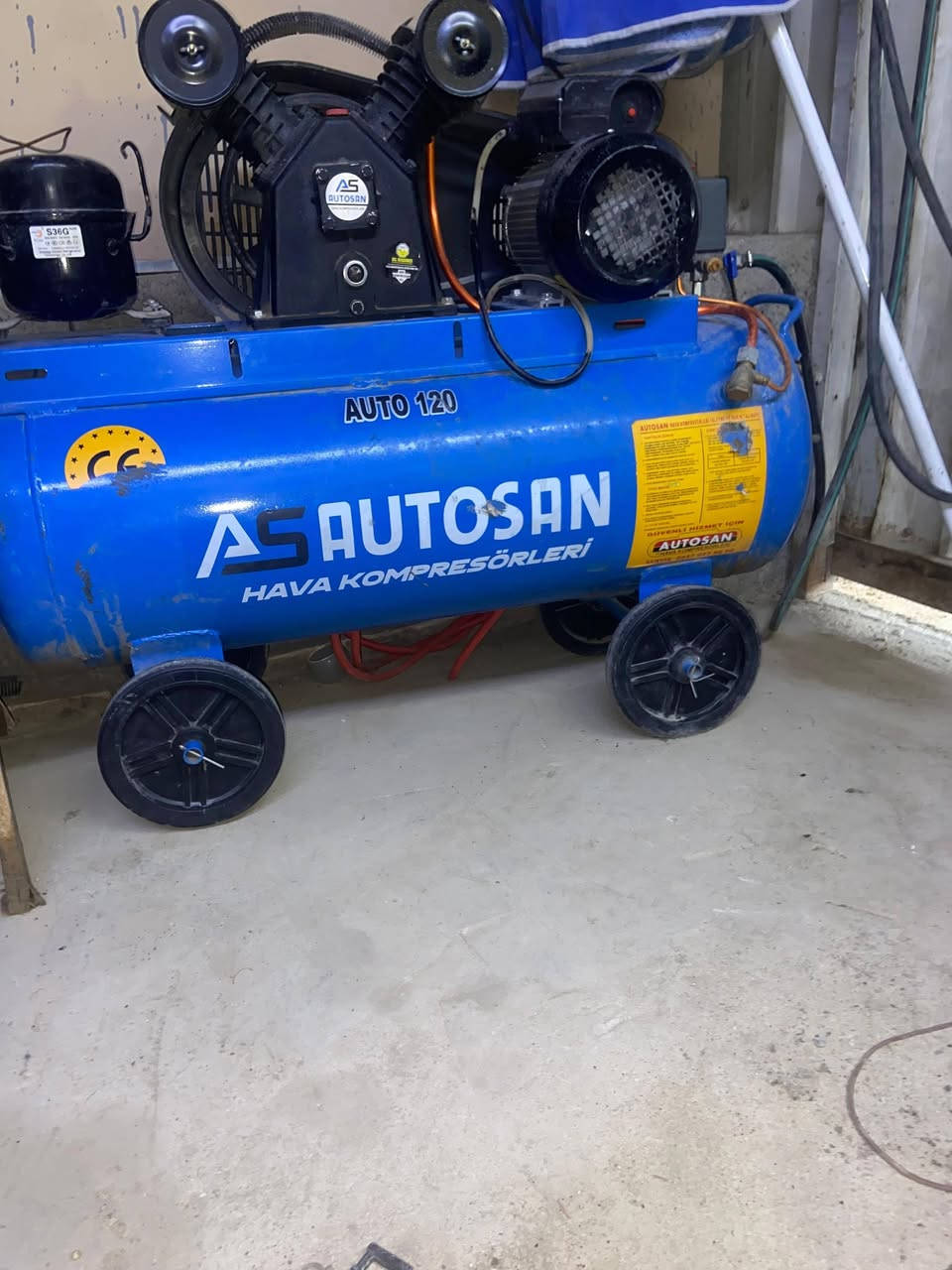 جهز تنظيف نزلات مع كمبريسر هواءللبيع بسعر 450 الف للاتصال
*********** ابو محمد
