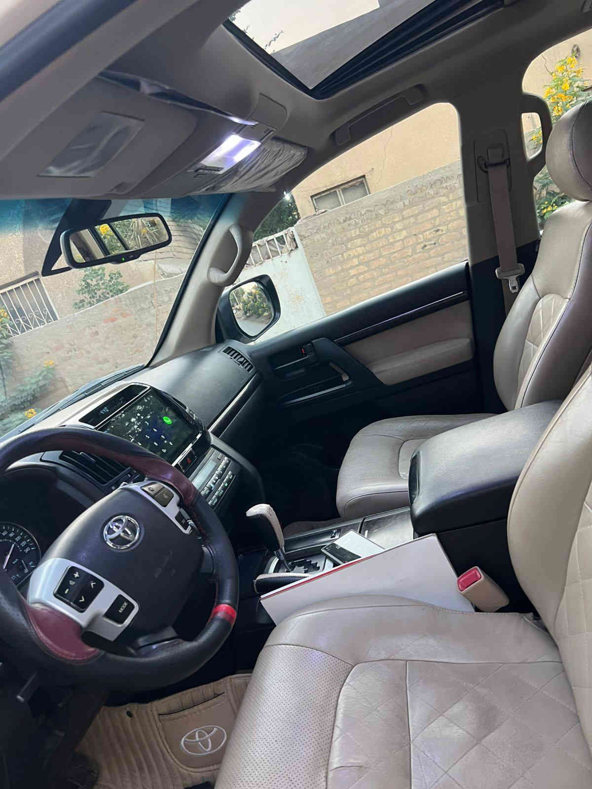 السلام عليكم اخوان لاندكروز موديل 2010 مواصفات ستينيه رقم بغداد سنويه 2028 مشروع وطني محوله رقم نكليزي السياره جديده بمعنا الكلمه  كفاله عامه من كلشي من صبغ وتبديل وبارد وشخوط جديده بمعنا الكمله جاهزه من كلشي مكنيه كير حداديه تخم تاير كهربائيات تبريد تتفئه بحالة الزيرو السياره على وضع الشركه ماشيه 193 حقيقي  نظافتها 100% السياره فول موصفات سلايت تبريد مركزي حساسات زراك لايت حساس امامي خلفي كامره تحكمات ثلاجه كشن جلد بقلاوه شاره مرايه فول فول السعر ب 298 ورقه 
***********
