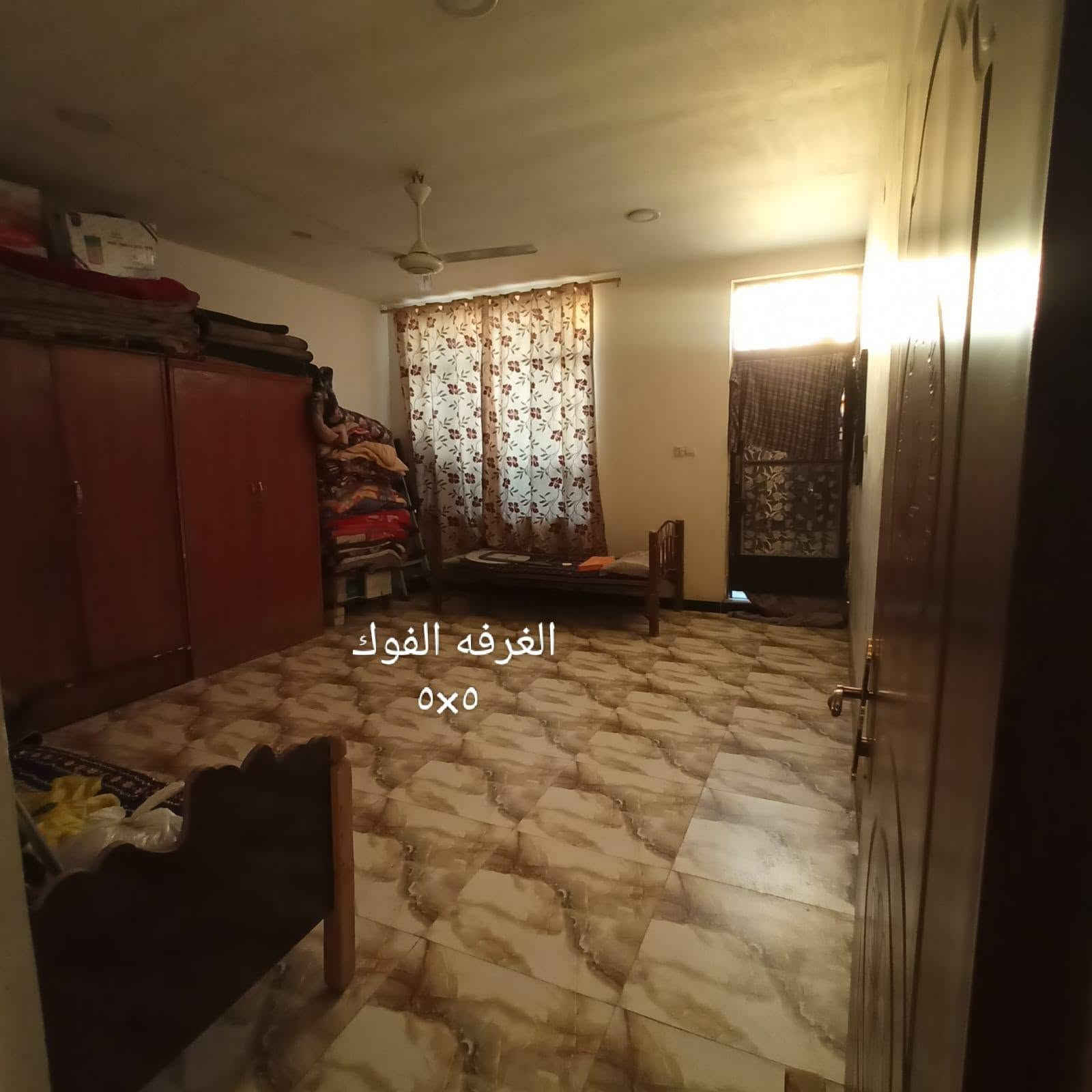 بيت في علوة زويني مساحة ١٢٠ متر طابقين يحتوي على ثلاث غرف نوم وصاله واستقبال وصيحات ٣ 
الاستفسار التواصل على هذا الرقم ***********
