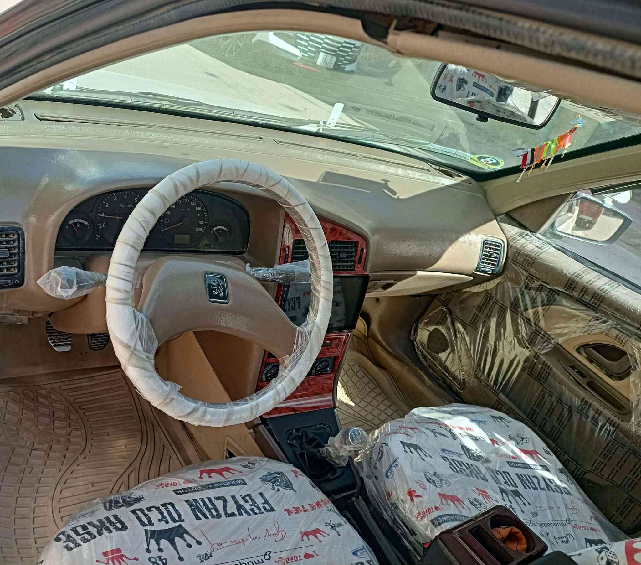 بيجو 405 للبيع
سياره فول نظافه مكينه كير حداديه تبريد تخم تاير كله مكفول

كهربائيات كله شغاله سياره احله من الصوره مكفولة من الضربه وتبديل مصفره هيئه وغرامات محدثه 16 

مكاني النجف الكوفة سعره 38 وبيه مجال بسيط 

ترهم مراوس إب كورلا أو كرونه قديم الشراي يتفضل خاص أو يتصل ***********
