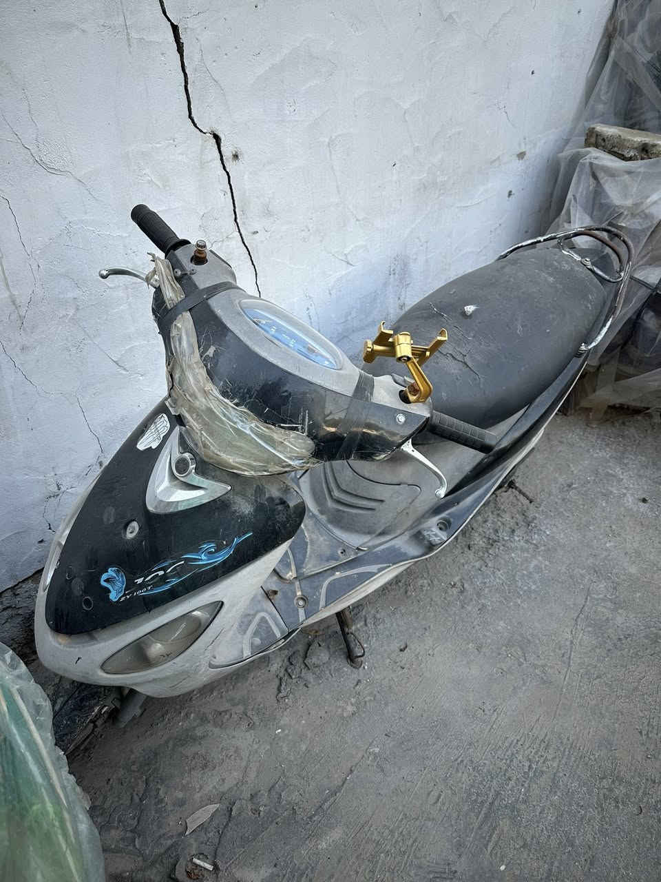 السلام عليكم شباب دراجه ماكس منغولي للبيع متروكه ابيع كوم حديد مكان بغداد حي اور الاتصال ***********
