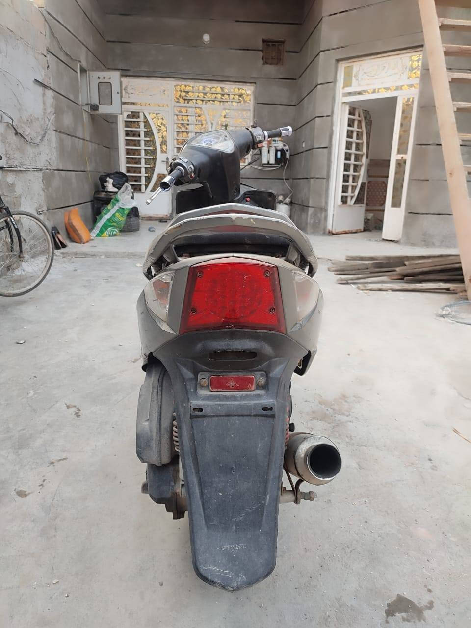 كامكو G5 اربع ولفات
دراجة شغالة سلف وكهربائيايات خلل بسيط  تجي بدون هندر من الشركة مفتوحة تزويد فقط اوراق الاستفسار *********** هاذ رقم راعيه انه مكلف بل نشر السعر 400وبيه مجال
