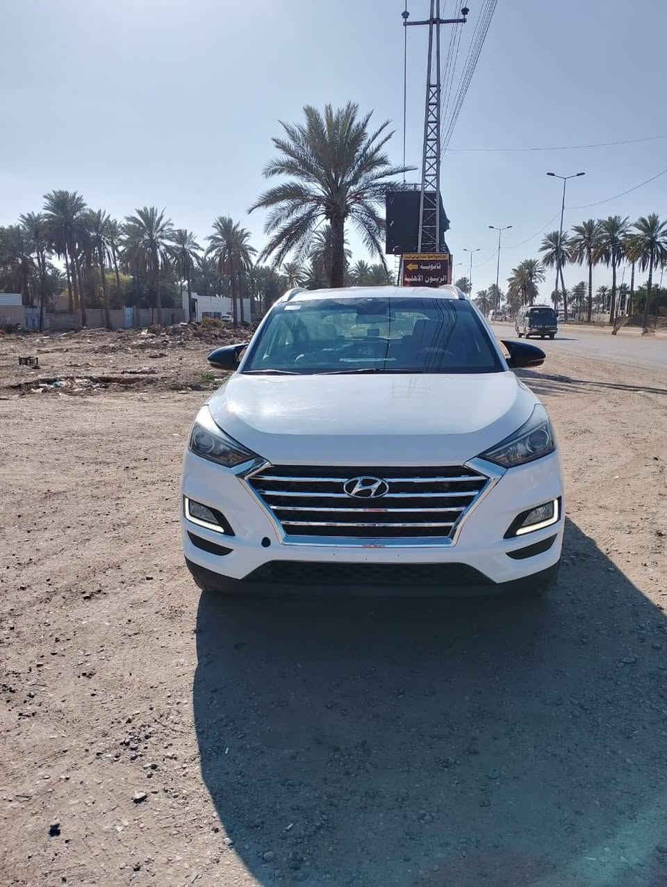 السلام عليكم للبيع توسان خليجي موديل 19فول ما عده فتحه محرك كير مكفولات ماشيه 200تبريد ثلج سياره بيهة شويه صبغ بلبنيد وشبر بصندوك وسونار بلمنشور رقم بغداد السعر 178المكان بغداد أبو غريب رقم ***********/***********
