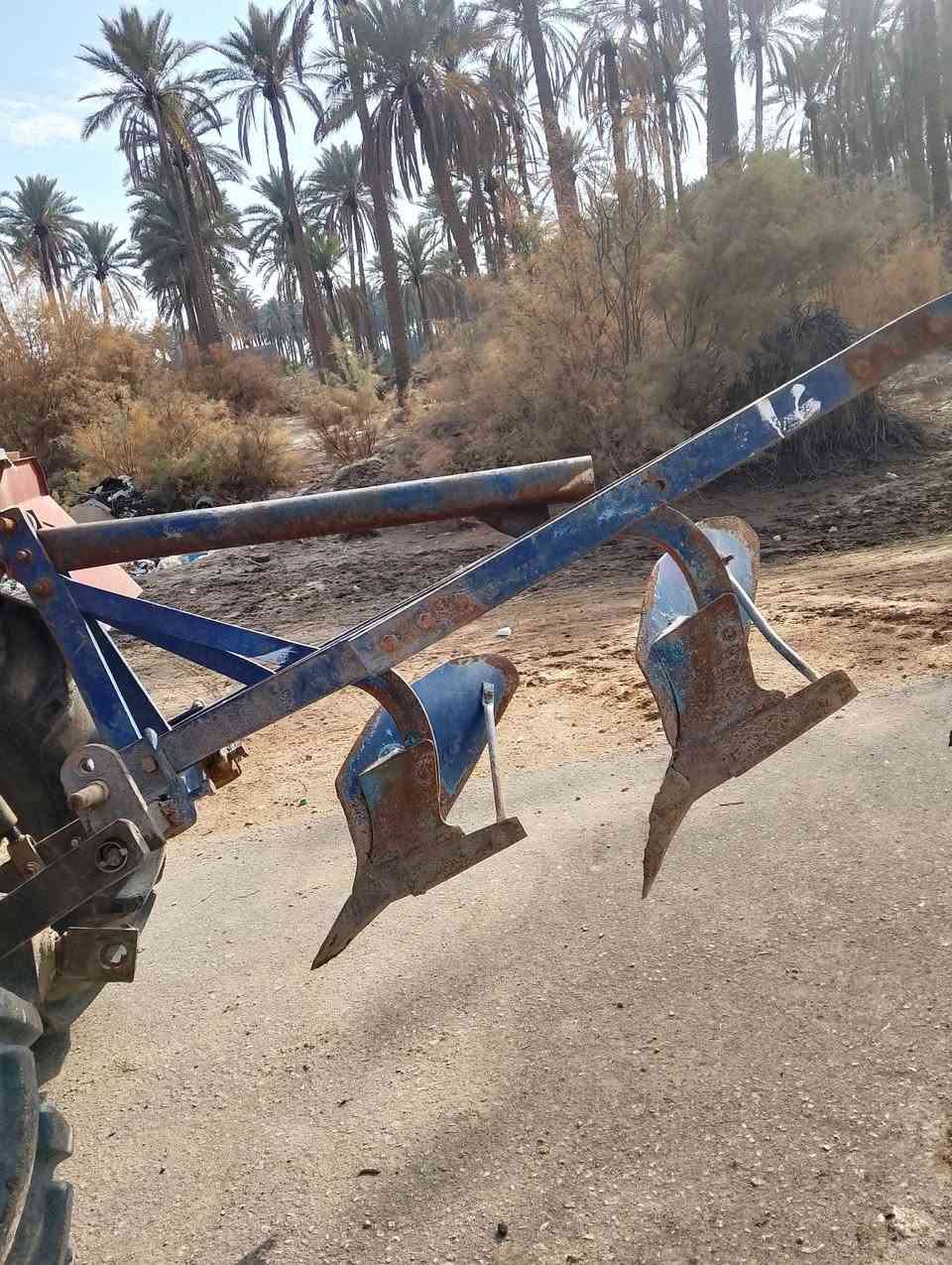 مكينه عنتر للبيع بدون وراهه فدرن أو معدلان ***********
