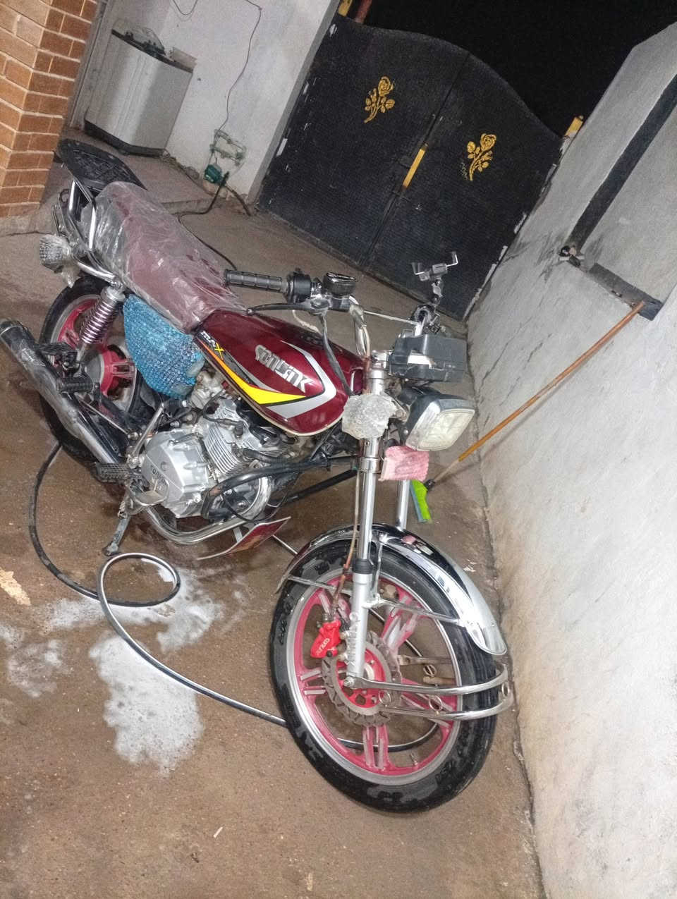 اخوان السلام عليكم دراجه موديل 23 اوراق اصوليه مكان ديالى الخالص السعر 700 وبي مجال حق الجيه دراجه مقفوله***********
