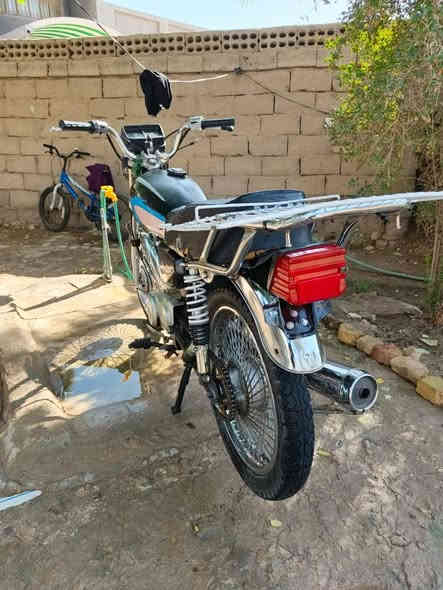 السلام عليكم ارشا كلك موديل (21)لل بيع ب350الف 
وبيه مجال بسيط دراجه كلشي ما عايزه هندر واحد تشتغل بي وقت
تفضل خاص او تصل *********** مكاني ديوانيه قضاء السدير
