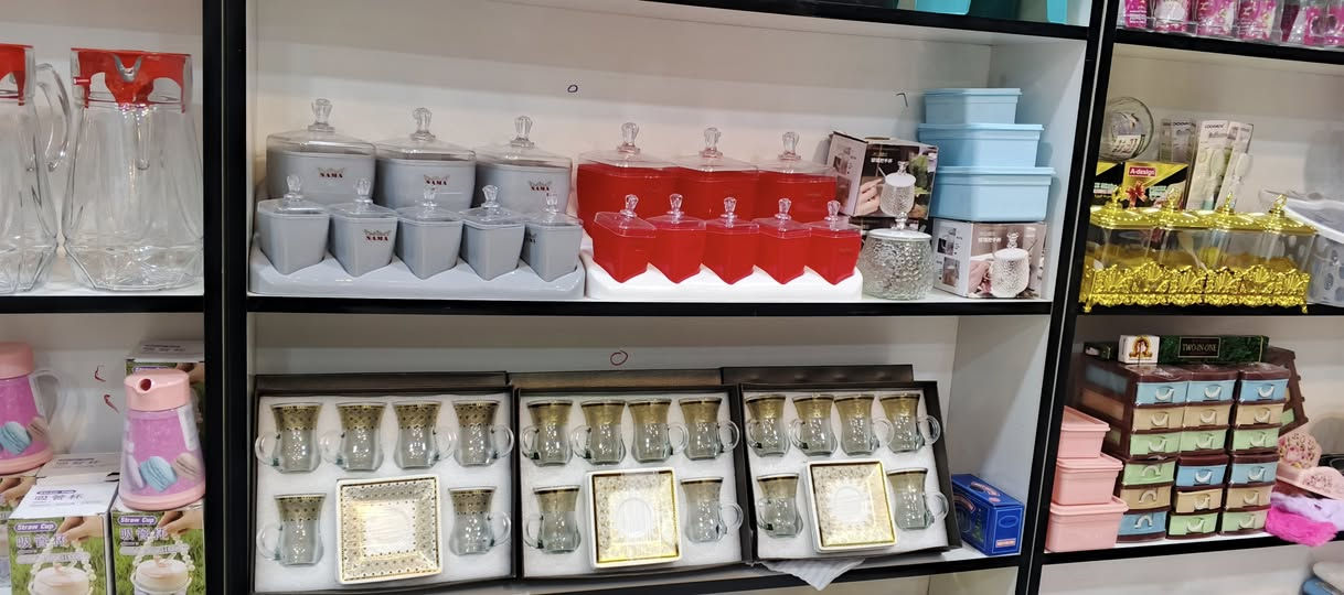 #اعلان تنزيلات بأرخص الاسعار 💯 
رمضان مبارك للجميع 
تكون التنزيلات متابعتنا غداً العصر وبعد الفطور 
فرفوري زجاجيات وبلاستك وصياني وغواري سياحي 
حاجه ربع حاجه 500
العنوان العامريه سوق الفلوجه داخل السوق مروان للمنزليه 
يتوفر توصيل مجاني


**إذا كنت صاحب هذا الإعلان وتريد حذفه لأي سبب، رجاءا أرسل رسالة إلى الدعم الفني**