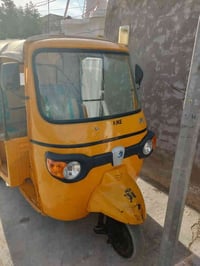 تكتك للبيع نضيفه شغاله بياجو اوراق كامله رسميه ما بيها اي نقص  مديل عش...