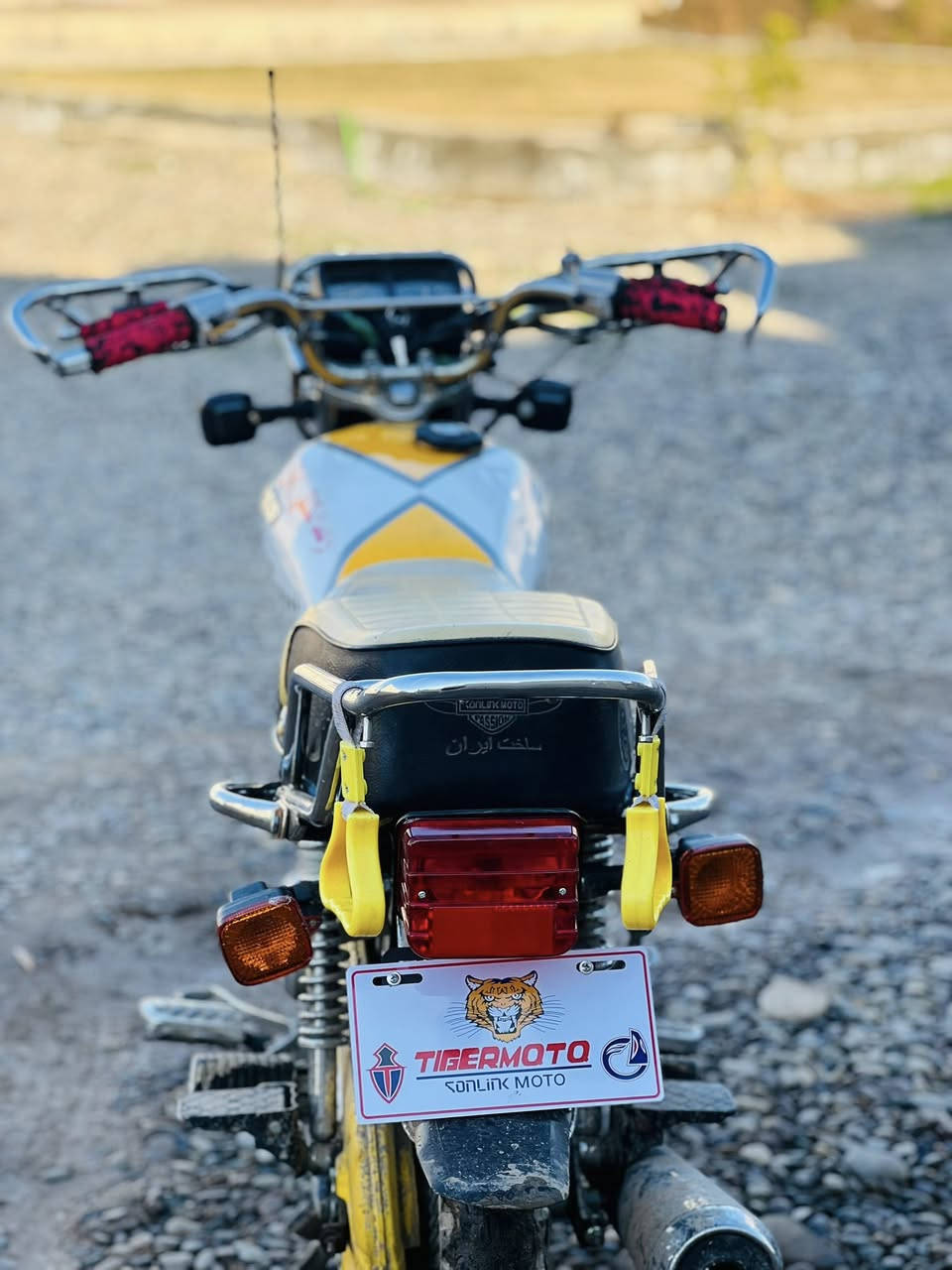 سلام عليكم تايكر لونين 2020 شرط مامفتوح وزن ثقيل شرط ابو البصمه والختم بي منفيس ومكاتبه  ابو الدرع بعدو شركه لون حلو كهربايات كلها شغاله اشاير بك لايت لايت علي ناصي رماش كلشي شغال موطور مايعوزو ربع خير من الله نشاط فول ((المكان ناحيه القياره قريه الجدعه 👍🏻)) الاستفسار عل رقم *********** اتصل
