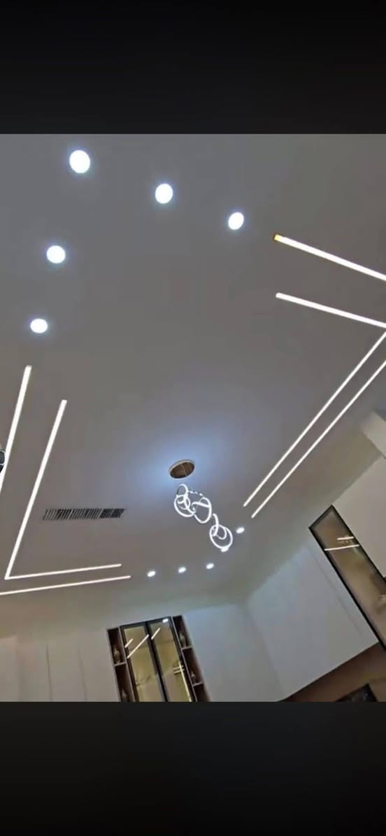 سلام عليكم مستعدين لعمل الديكور وترميم وجميع اعمال المنازل ***********وتساب
