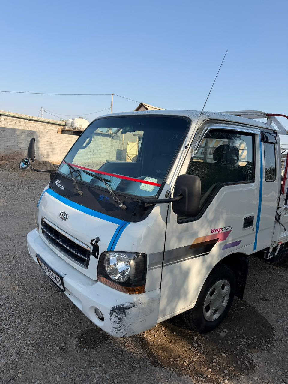 السلام عليكم 
كيا فونتيرا ام عيون موديل 2000
رقم بغداد 
سنوية وهزة جديدة 
تخم تاير
مكينة 3000لا تنقيص ولا تبخير
***********
