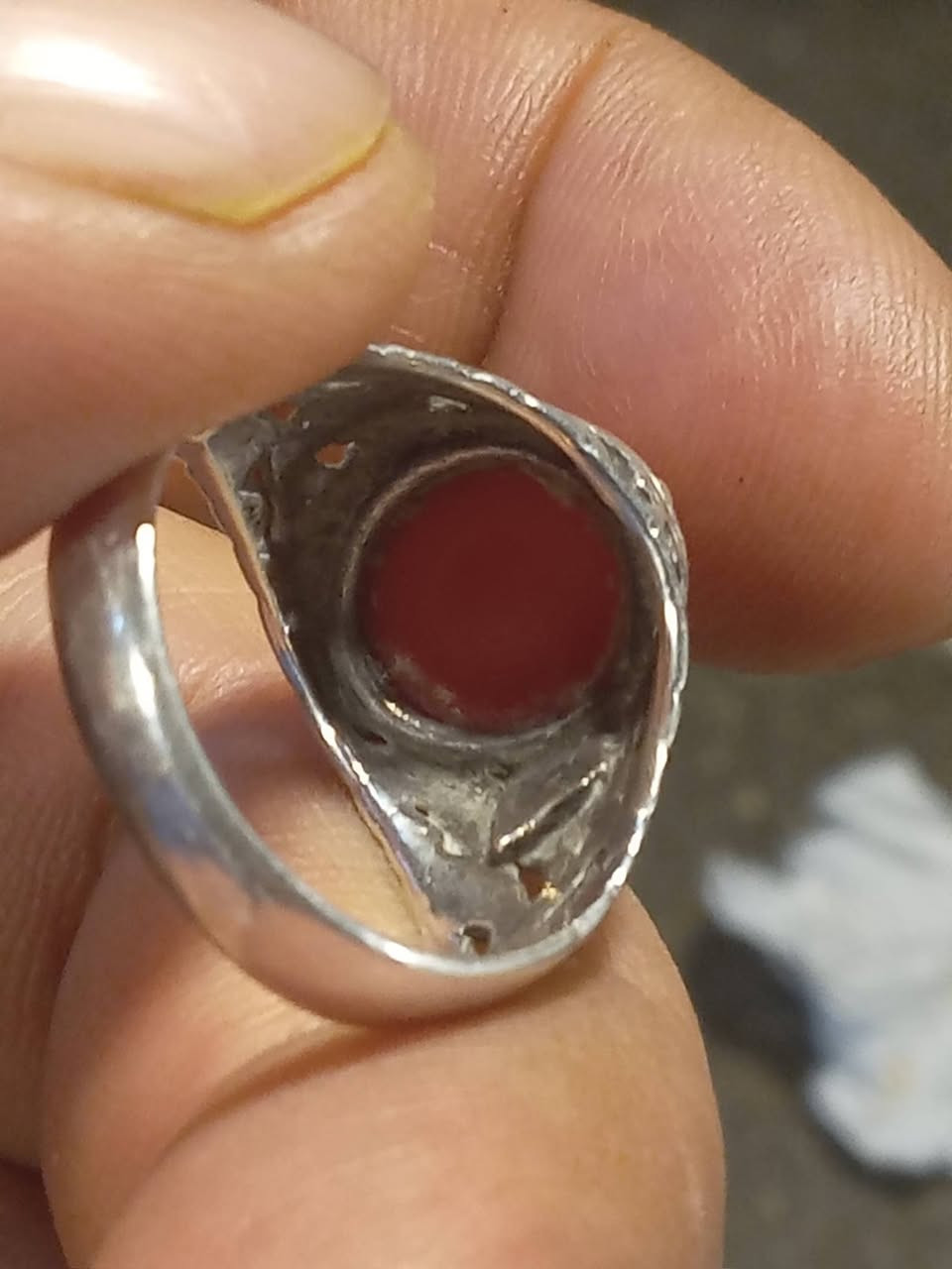 عقيق يماني قديم بالذمة صياغه يدوية جميله قياسه ١٨ ١٩ مكاني بغداد البياع توصيل موجود السعر ٢٥ الف


**إذا كنت صاحب هذا الإعلان وتريد حذفه لأي سبب، رجاءا أرسل رسالة إلى الدعم الفني**