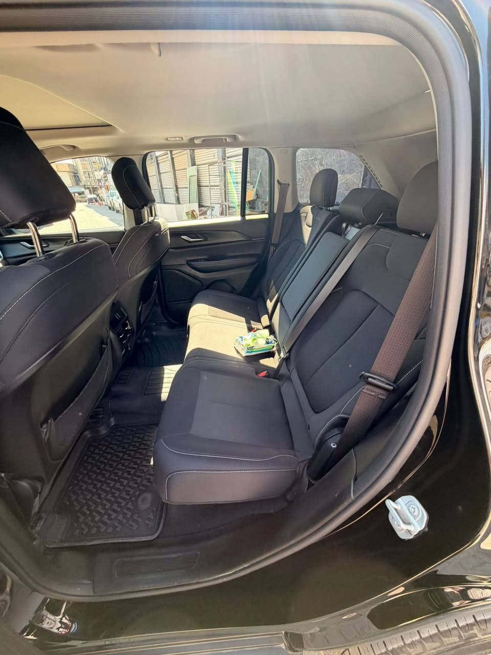 السلام عليكم 
للبيع فقط

جيب لاريدو موديل 2023  
5 راكب محرك 3600
 
سياره كلين حادثها دعاميه خلفيه
ماشيه 29000 كيلو متر 
رقم بغداد
فتحه سقف 
بصمه ابواب
حساس خلفي
رادار 
تحديد مسار 
وبعد بيها مواصفات
بيها رصعه بالباب 
وطخه بسيطه بالجاملغ الامامي الايمن
موضحات بالصور 
السعر ٣٣٥٠٠$ وبيها مجال بسيط
للاستفسار الاتصال على الرقم
***********
مكان السياره بغداد السيديه
