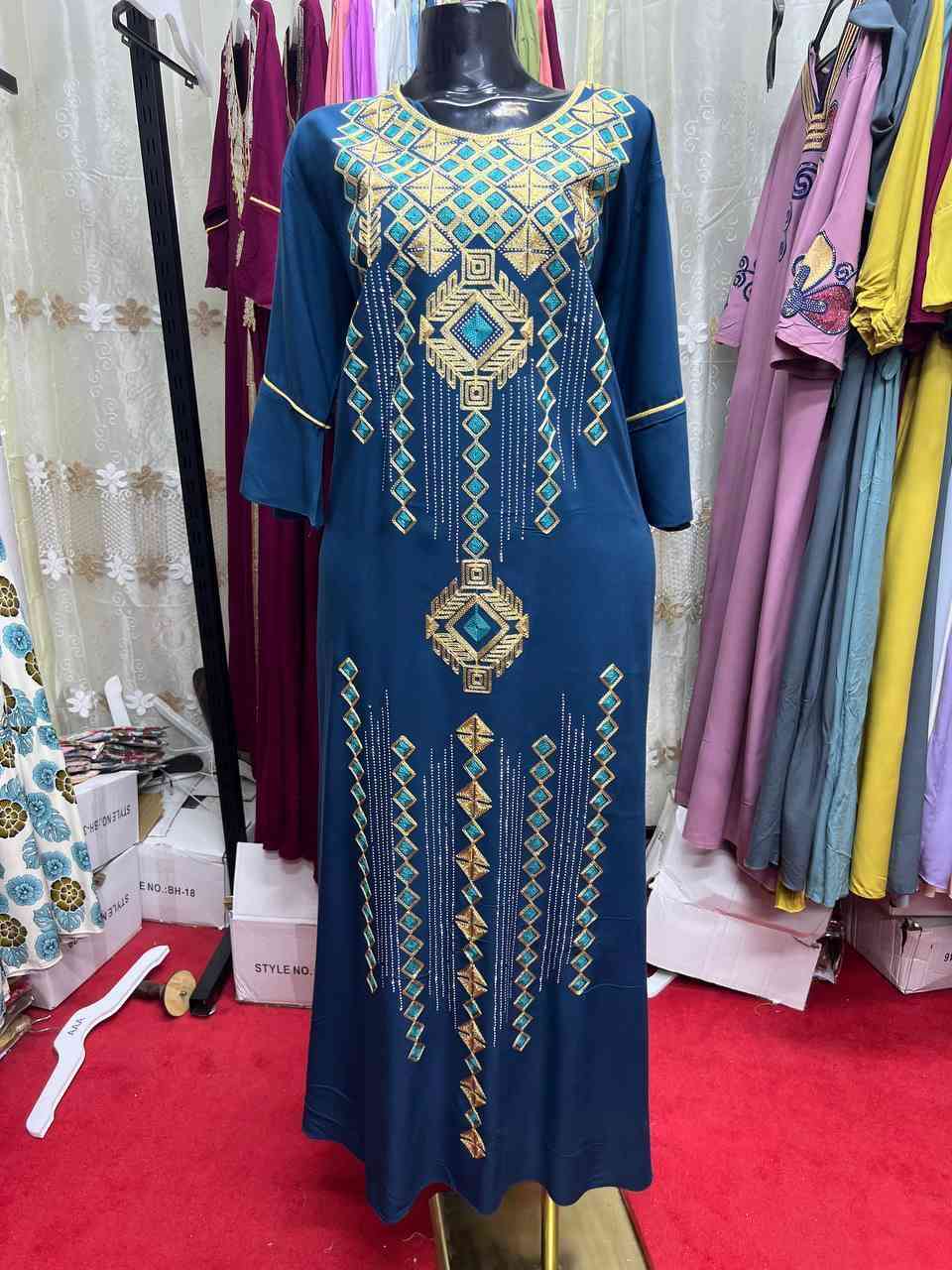 دشداشه كشمير تطريز ستراس خامه درجه اولى 
⚜️سعر الدرزن 85 الف ⚜️
قياس   2XL 3XL 4XL 5XL
عدد اللوان 6 اللوان
اقل طلب درزن


**إذا كنت صاحب هذا الإعلان وتريد حذفه لأي سبب، رجاءا أرسل رسالة إلى الدعم الفني**